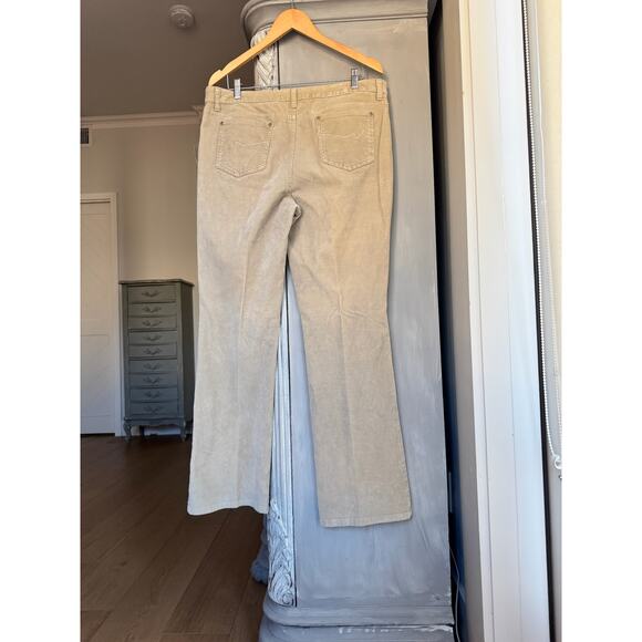 St. John's Bay Pants Sz 14 Beige Mid-Rise Boot Cut Corduroy Stretch Cotton - Picture 9 of 10